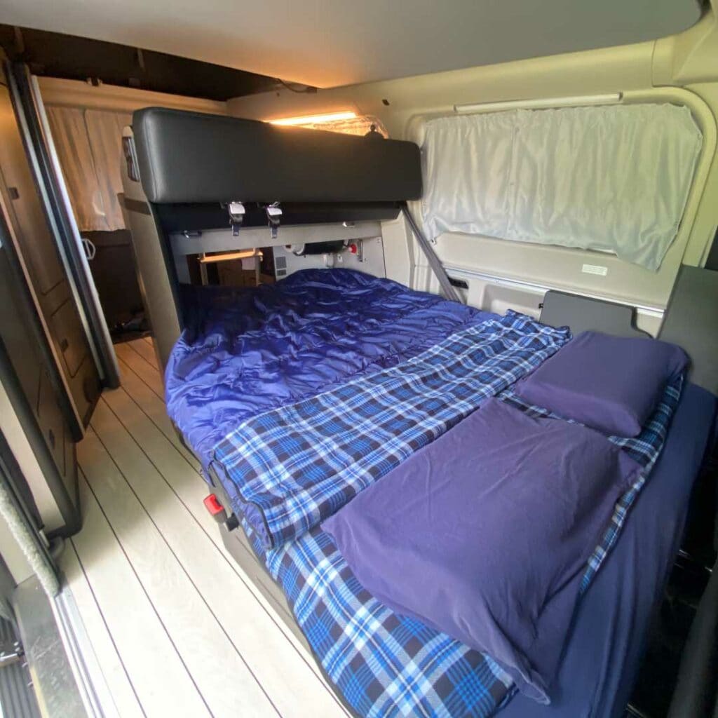 Ford Nugget Plus Silver - Image 12