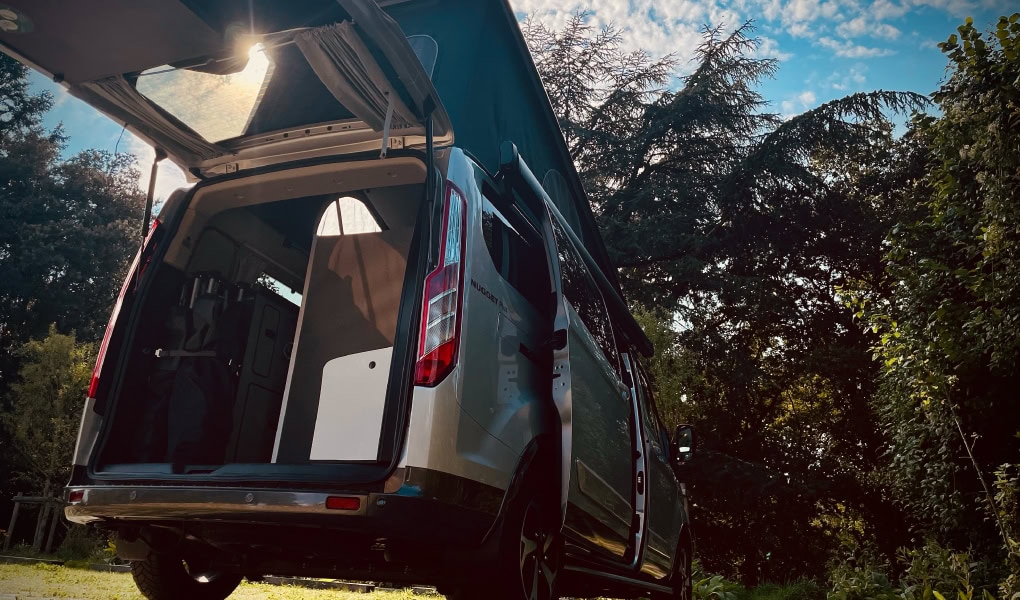 check-list-road-trip-van